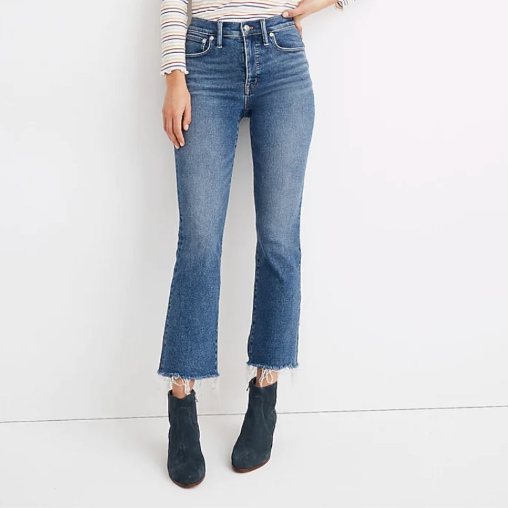 Cali Demi-Boot Jeans in Fleetwood Wash (Size 29T)